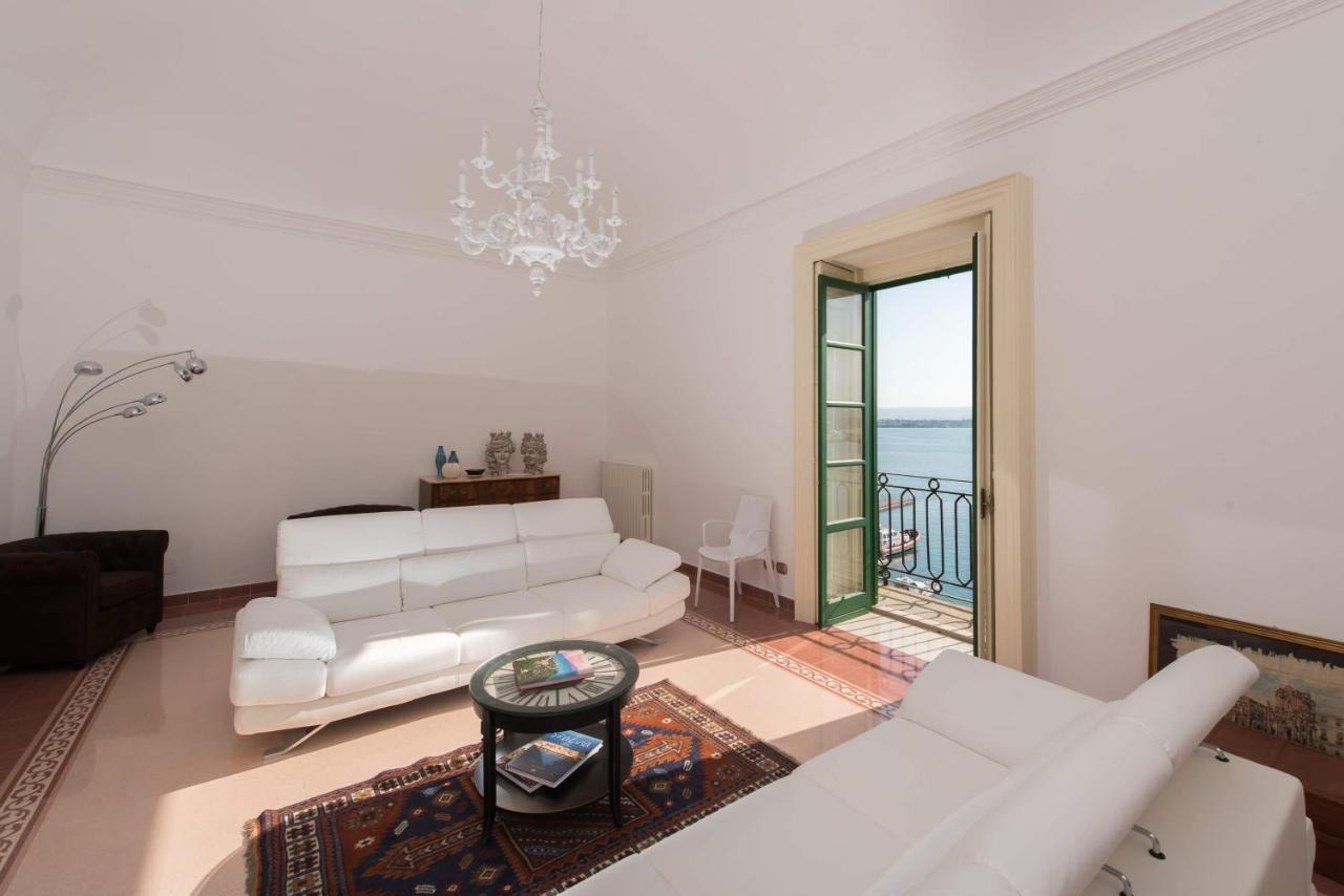 סירקוזה Duomo Seaside Deluxe Apartment By Ortigia Apartments מראה חיצוני תמונה