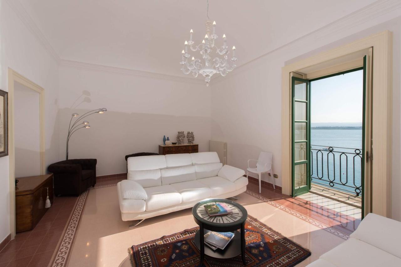 סירקוזה Duomo Seaside Deluxe Apartment By Ortigia Apartments מראה חיצוני תמונה