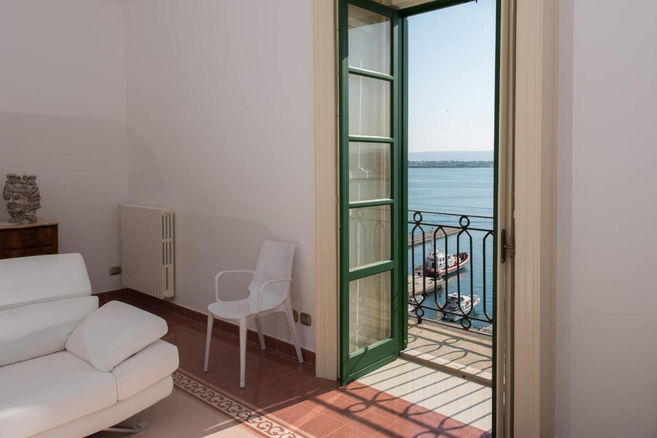 סירקוזה Duomo Seaside Deluxe Apartment By Ortigia Apartments מראה חיצוני תמונה