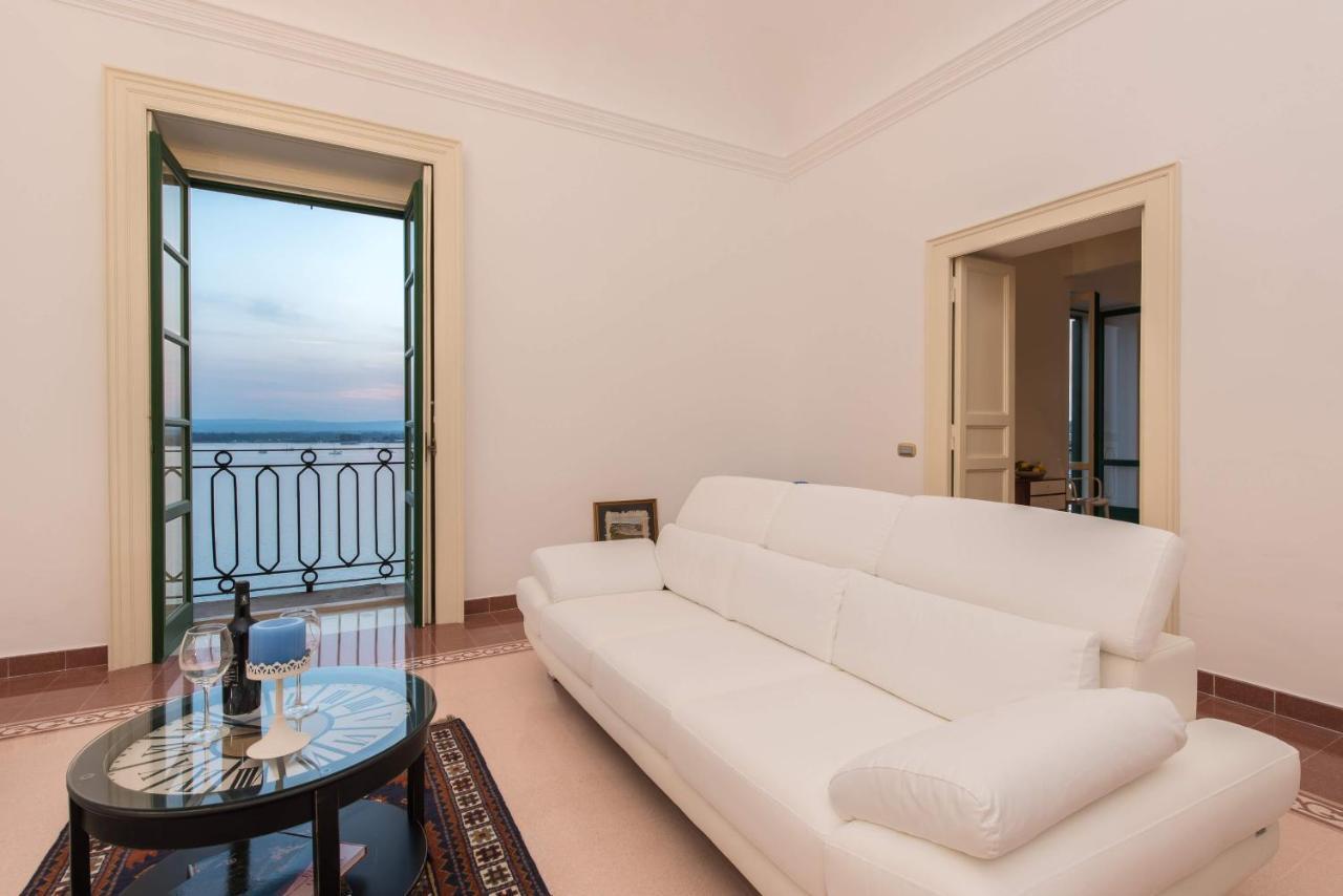 סירקוזה Duomo Seaside Deluxe Apartment By Ortigia Apartments מראה חיצוני תמונה